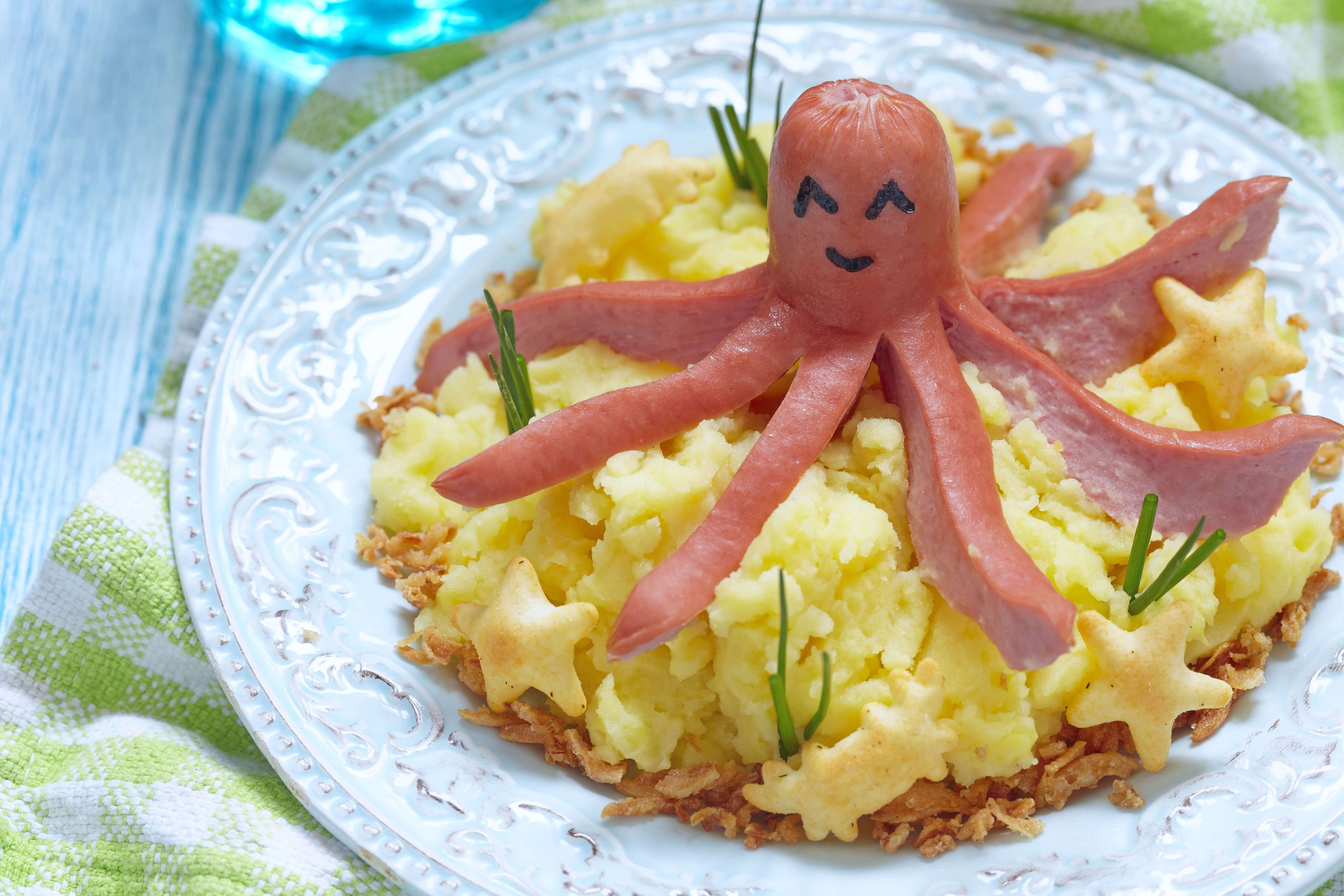 Осьминожки с картофельным пюре
